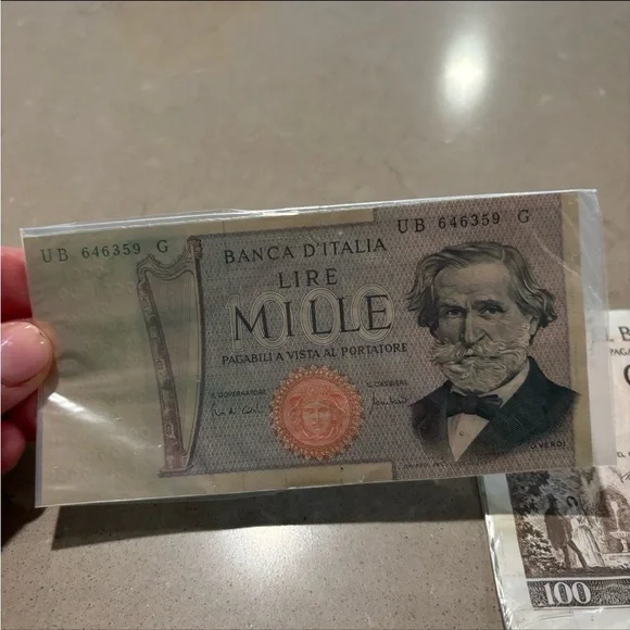 Vintage 1000 Italian Lire & 100 Spanish Pesetas Banknotes - Collectible Set - Picture 2 of 5